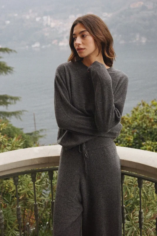 The Cashmere Cove Crew Neck // Ash Refined Women's Velvet
