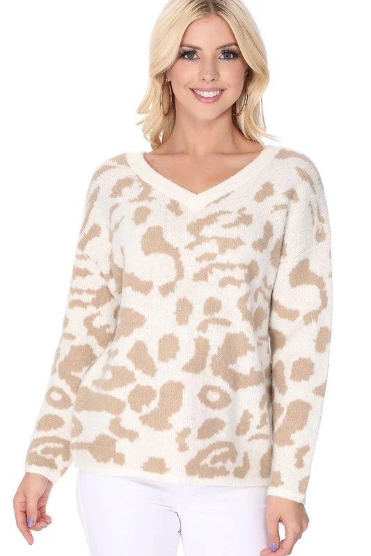 Leopard Pattern Jacquard Sweater *Online Only* Women