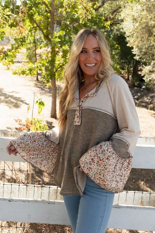 Blooms Of Love Contrast Top - Taupe European
