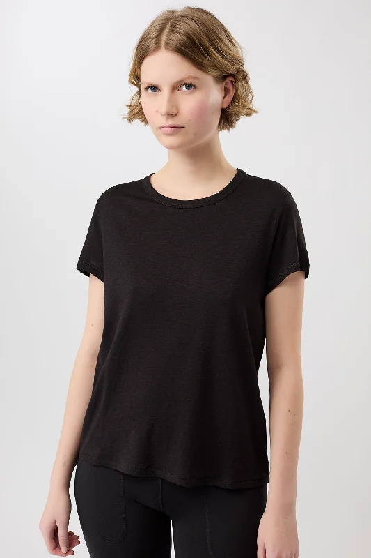 Rest Recovery Tee (Black) Youthful Women's Pop